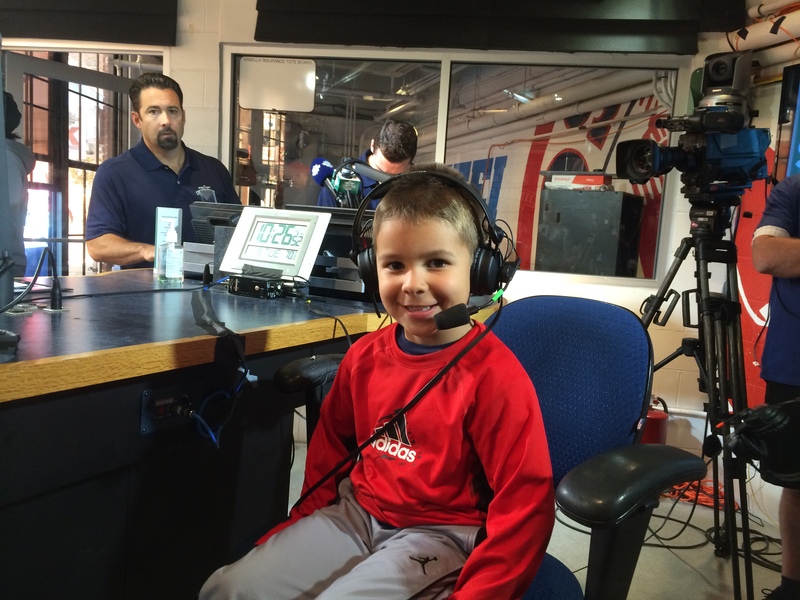/images/pfpPhotos/uploads/PR0138/PR0138_Jimmy Fund WEEI Radio-telethon 2014_3_crop.jpg